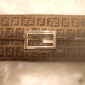AUTHENTIC FENDI PANTEN LEATHER LONG WALLET